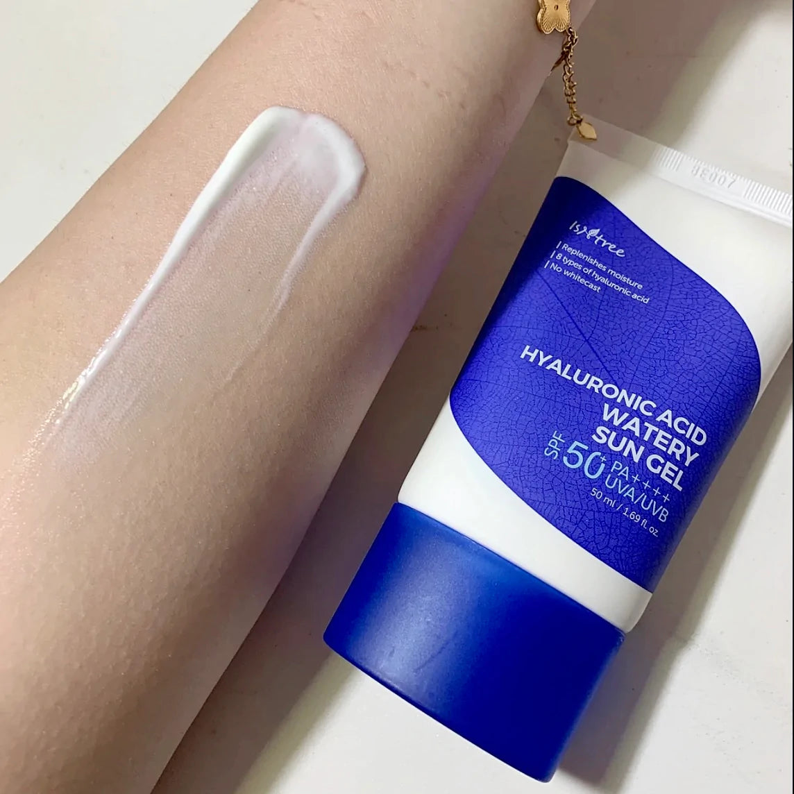 Isntree: Hyaluronic Acid Watery Sun Gel SPF50+