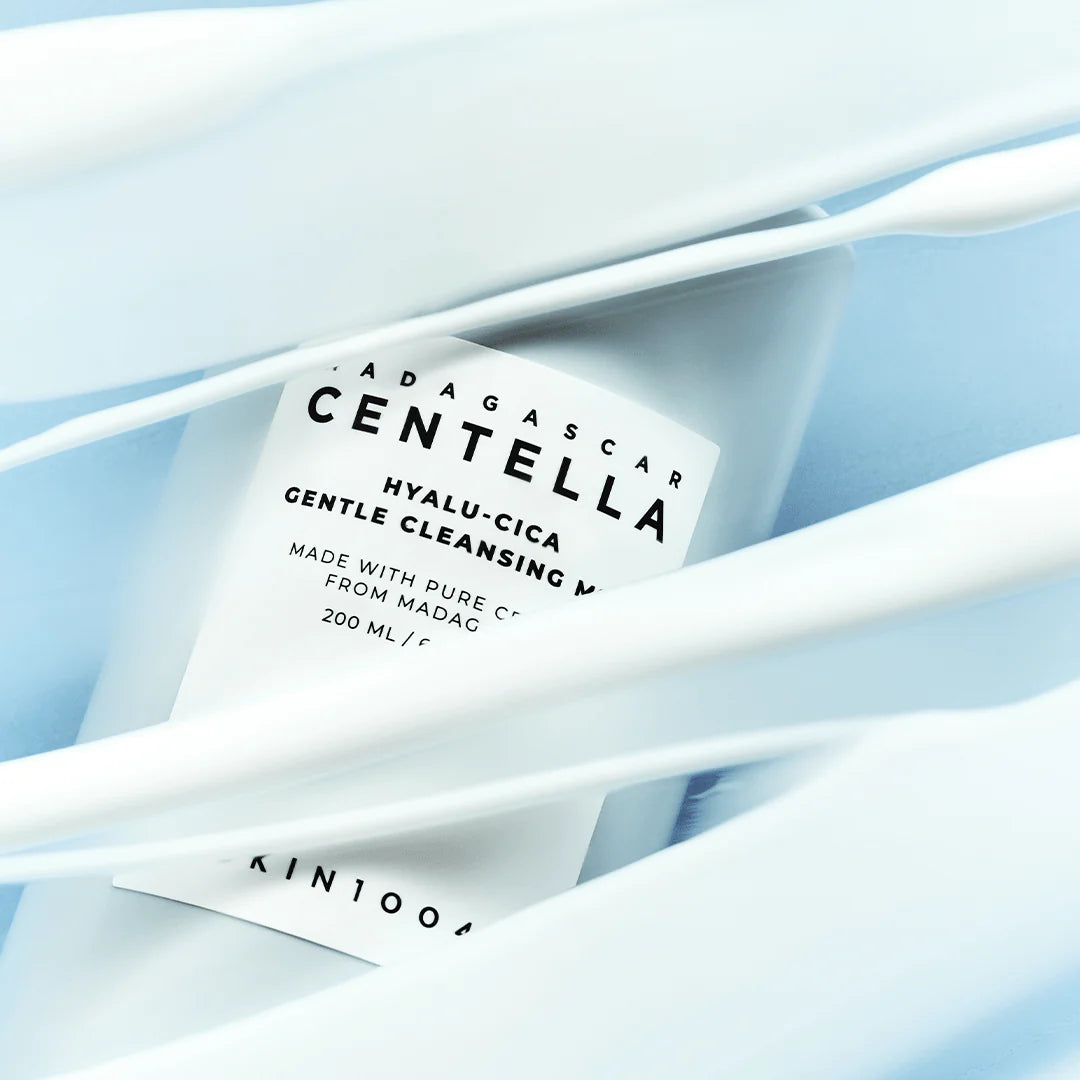 SKIN1004: Madagascar Centella Hyalu-Cica Gentle Cleansing Milk