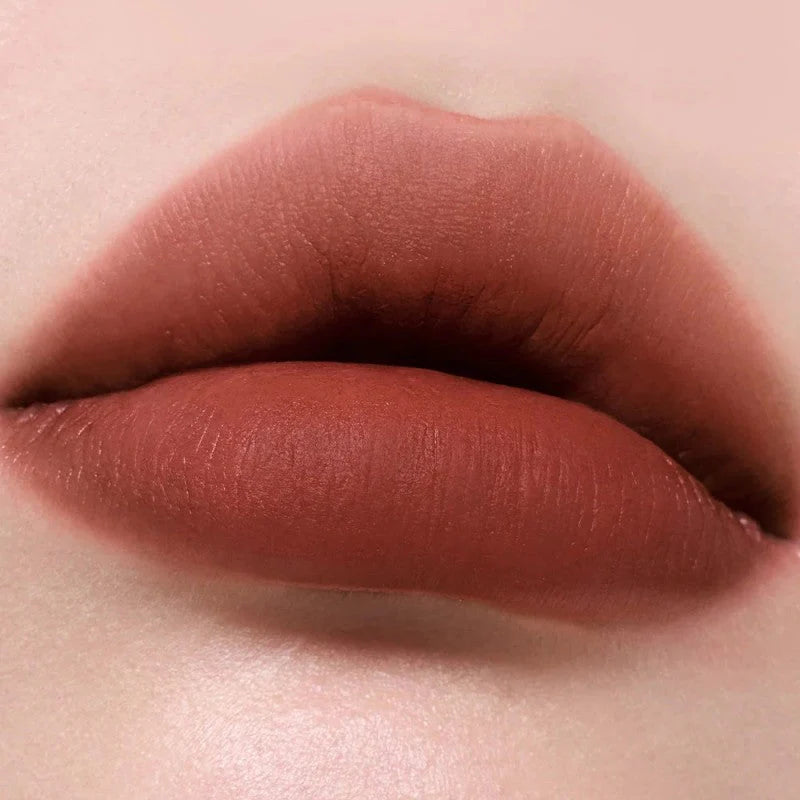 Joocyee: Lightweight Non-Smudging Velvet Rouge