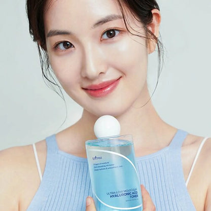 Isntree: Ultra-Low Molecular Hyaluronic Acid Toner