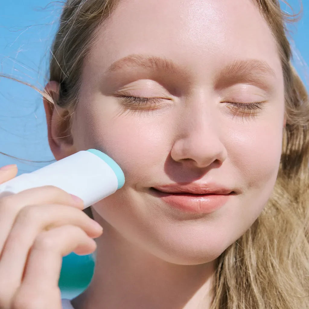 SKIN1004: Madagascar Centella Hyalu-Cica Silky-Fit Sun Stick Sumin K Beauty Panama