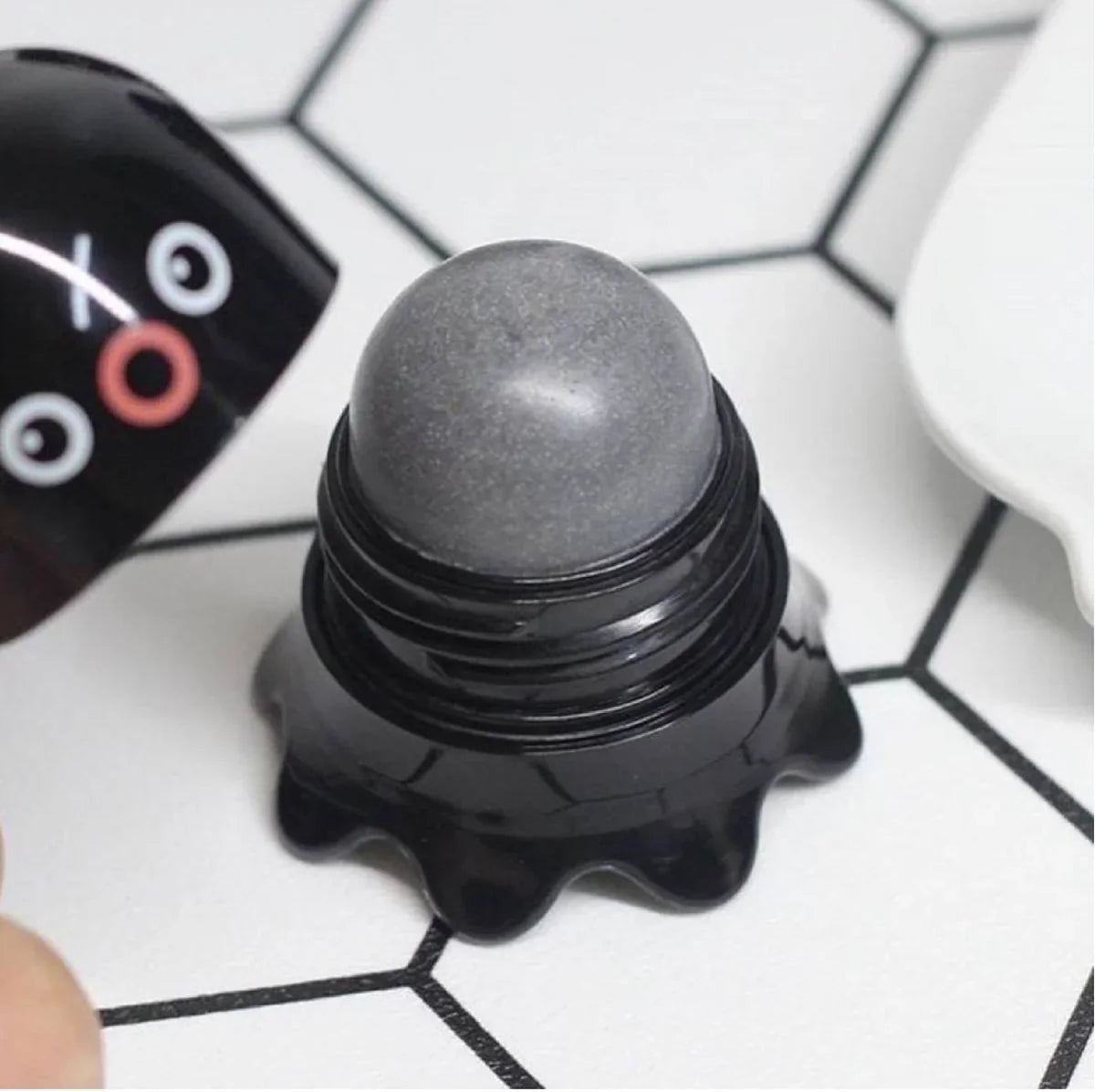 TONYMOLY: Tako Pore Blackhead Scrub Stick